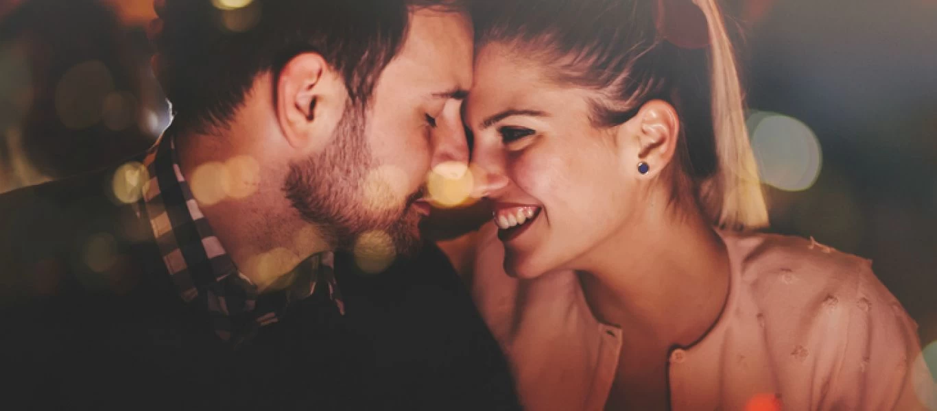 Το κάνουν ακατάπαυστα: Aυτά είναι τα τέσσερα ζώδια που ζουν για να... φλερτάρουν